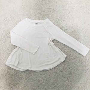 Girl’s Old Navy Cream Long Sleeved Tee